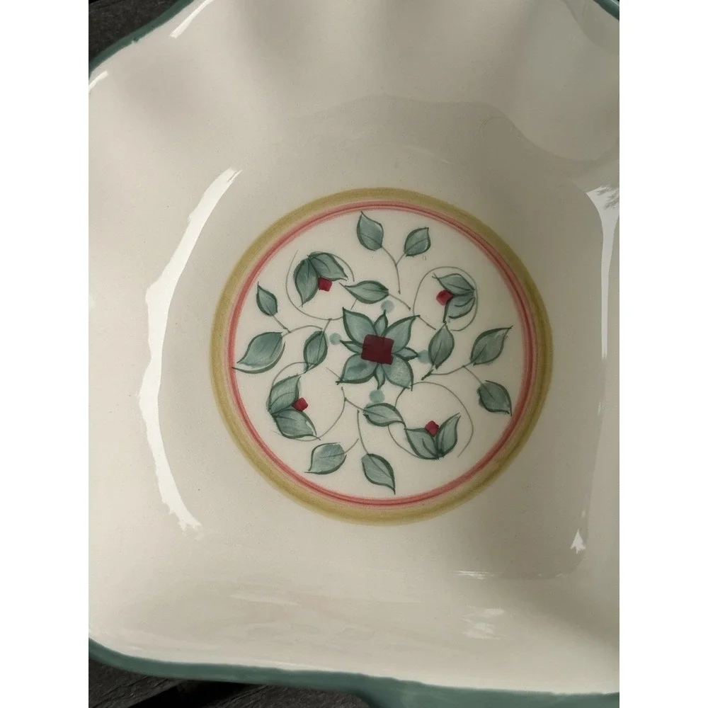 Vintage Pfaltzgraff French Quarter Shell Shaped Stoneware Dishes - Set of 3